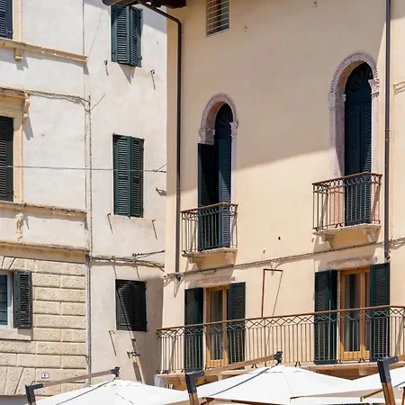 Palazzo Reggiani - Giacomo Leopardi